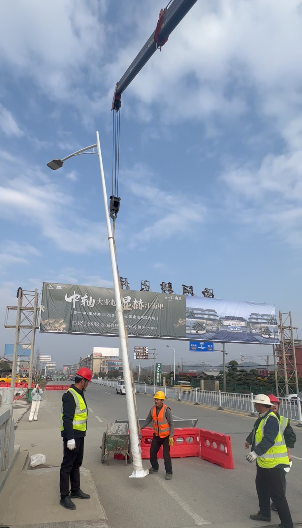 12月31日蕲春西河驿大桥装新灯